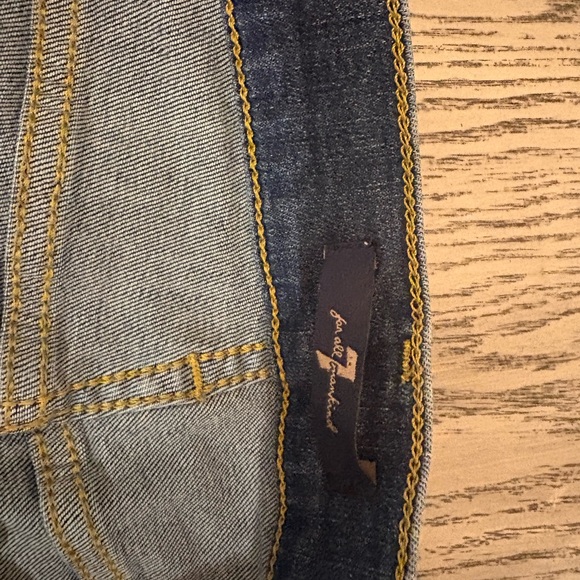 7 For All Mankind Women’s Dojo - Picture 2 of 3